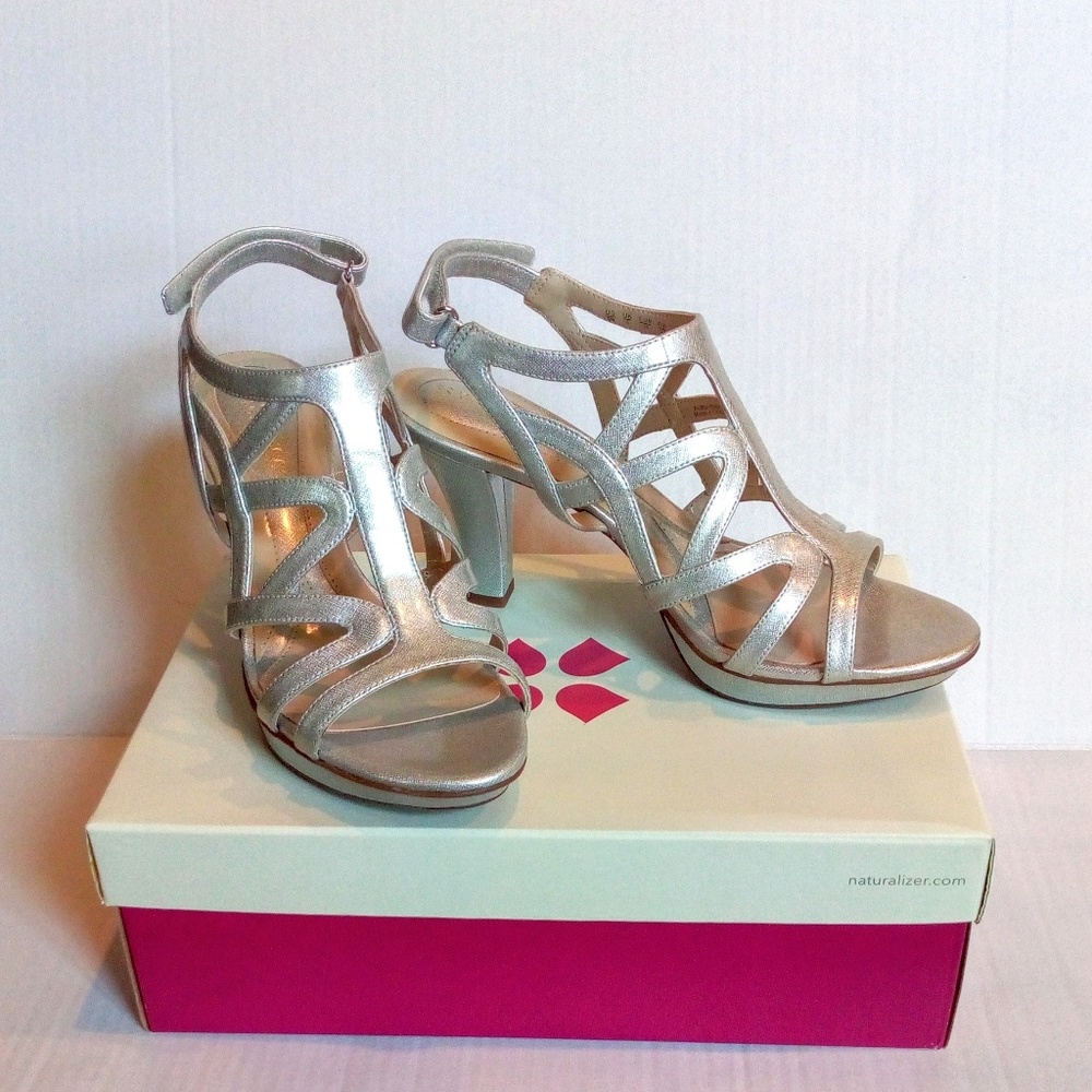 NWB Naturalizer Danya Silver Evening Sandals Heels